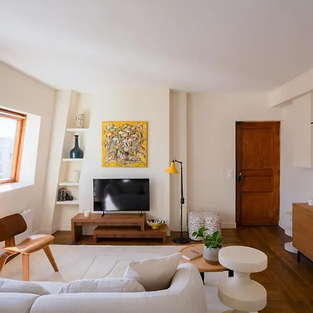 Bright & Quiet 2br - Eiffel Tower Area