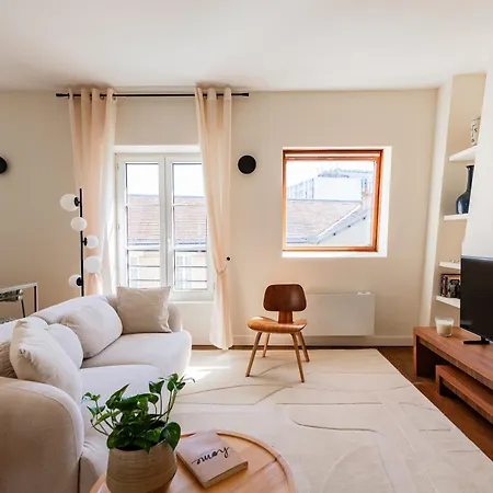 Bright & Quiet 2br - Eiffel Tower Area Lägenhet